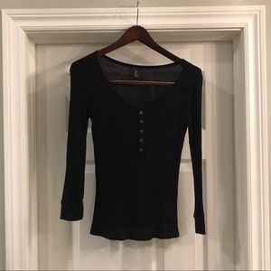 Woman’s 3/4 length shirt